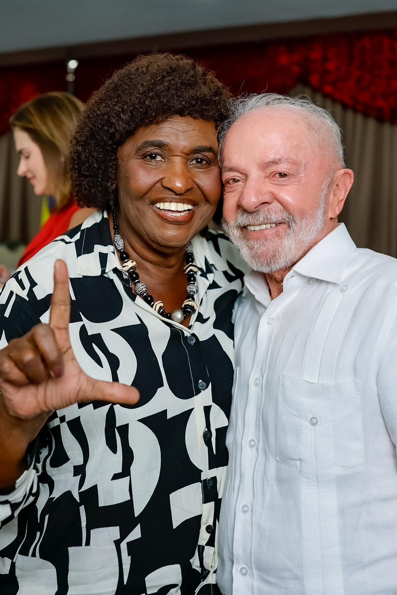 dasilvabenedita's tweet photo. A gente vai estar junto nesse segundo turno, para garantir a vitória do Brasil elegendo o presidente Lula! Hoje, em Brasília, tivemos uma importante reunião de articulação para a nossa mobilização até a vitória. É Lula 13! https://t.co/ptx8S8PdF0
