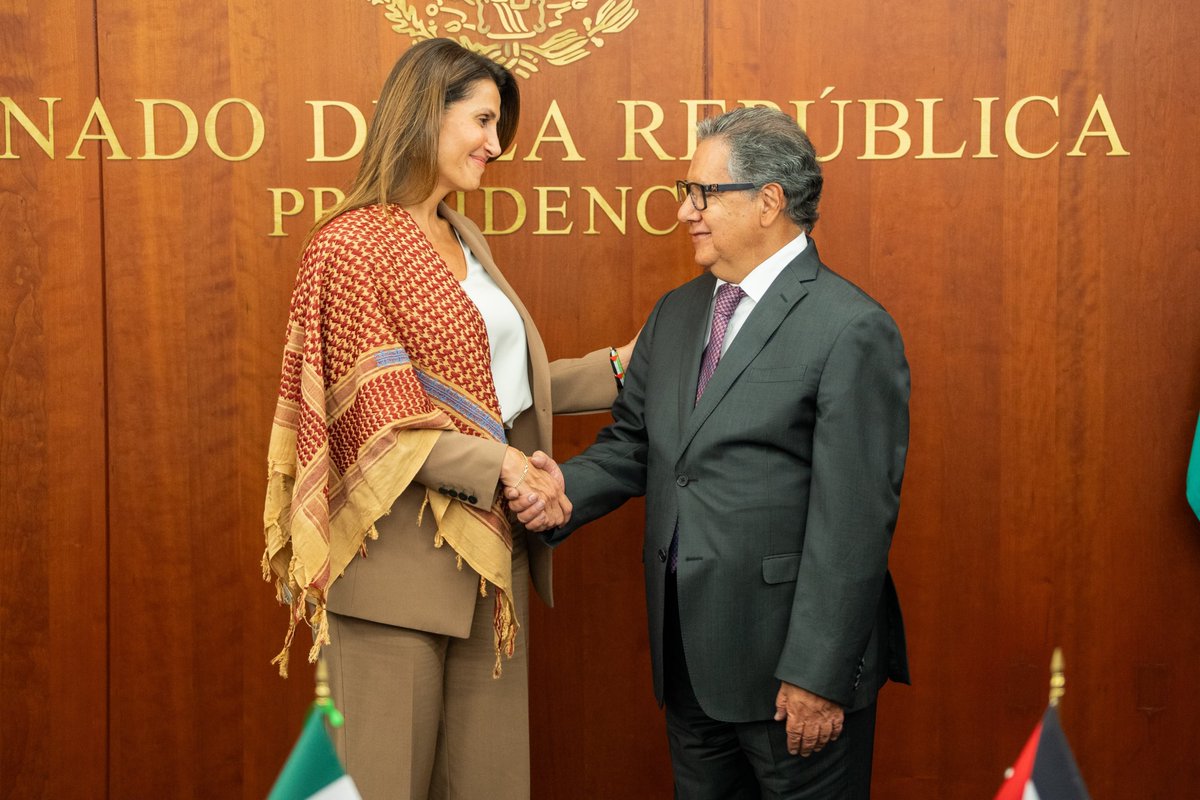 PalestineMX's tweet photo. La Embajadora Nadya Rasheed sostuvo un fraternal encuentro con el Senador Higinio Martínez, Presidente del Senado de la República @senadomexicano

Agradecemos profundamente su cálida recepción y la oportunidad de fortalecer los lazos de amistad entre México y Palestina. 🇵🇸🇲🇽 https://t.co/LL3SCaRxsA