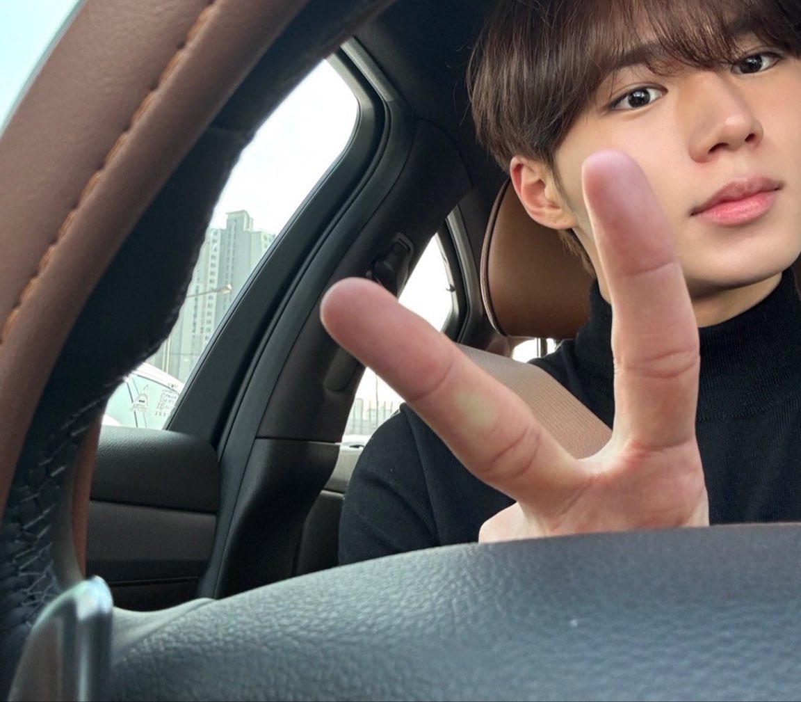 Junchacco01's tweet photo. 운전 하는 김준서 진짜 오래만이야😭🤍 너무 잘생겼어 ㅠㅠㅠ https://t.co/TOFEVcfnKr