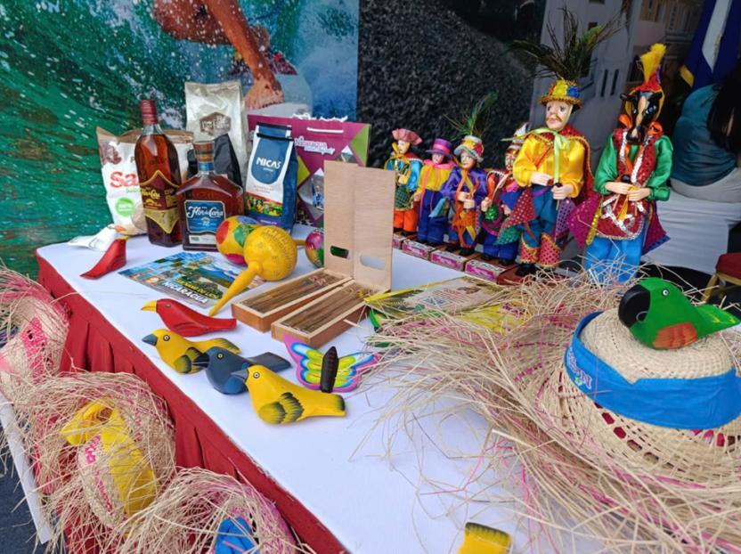 Canal4Ni's tweet photo. 🌎🇳🇮 ¡Nicaragua presente en Vietnam! 🇻🇳✨
🎭 Del 2 al 4 de octubre de 2026, Nicaragua participó en el Segundo Festival de Culturas del Mundo, realizado en Hanói, Vietnam, bajo el lema “Convergencia de Patrimonios, Construyendo el Futuro”. #noticias #nicaragua #canal4
Más información 🌐👉🏼 https://t.co/wwLK1bAFem