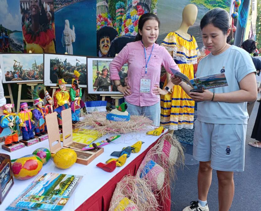 Canal4Ni's tweet photo. 🌎🇳🇮 ¡Nicaragua presente en Vietnam! 🇻🇳✨
🎭 Del 2 al 4 de octubre de 2026, Nicaragua participó en el Segundo Festival de Culturas del Mundo, realizado en Hanói, Vietnam, bajo el lema “Convergencia de Patrimonios, Construyendo el Futuro”. #noticias #nicaragua #canal4
Más información 🌐👉🏼 https://t.co/wwLK1bAFem