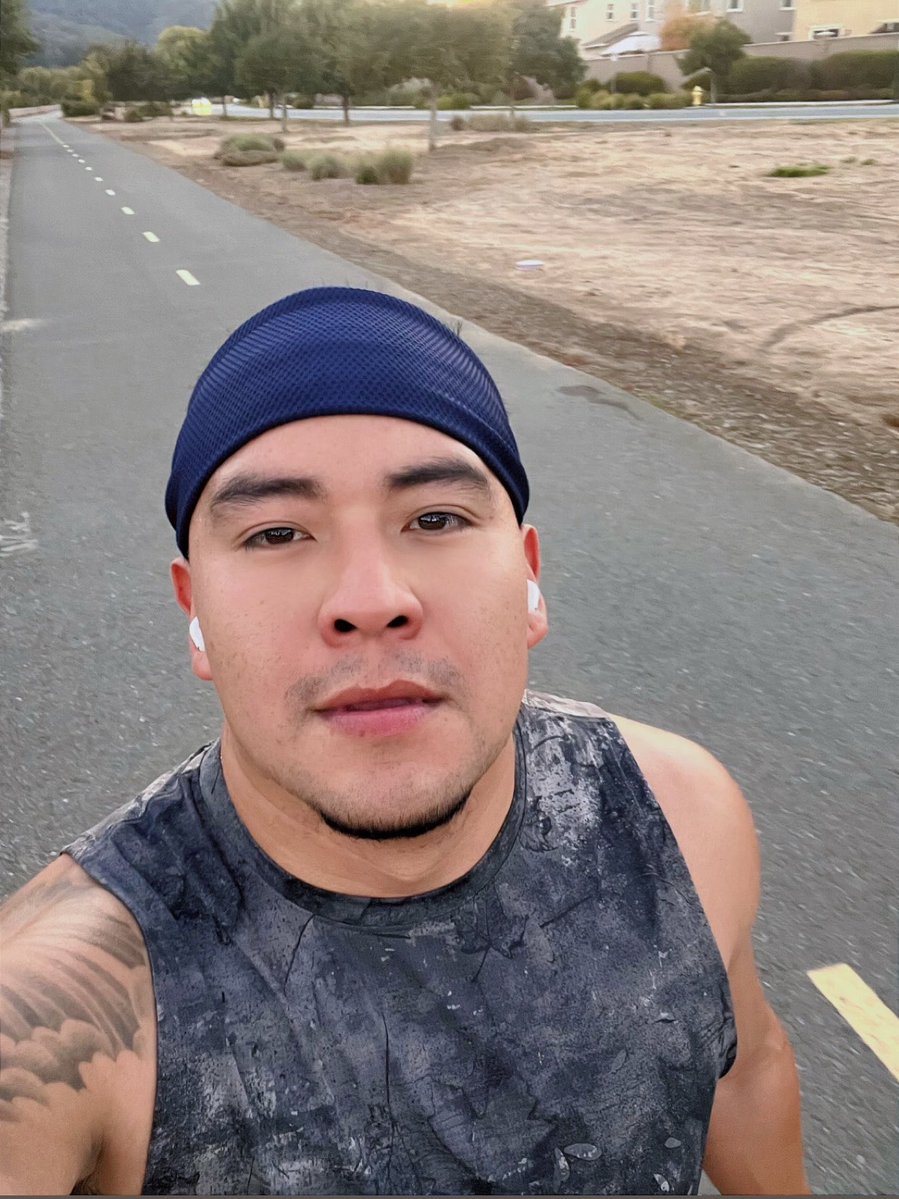 trx2343243's tweet photo. 5 miles for dinner today 🍽️ https://t.co/DbTbVQpKGD