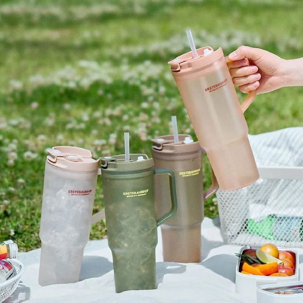 moddustore's tweet photo. Estebanhof 〰️Just Cold Cup Large‼️sale 70%‼️🇰🇷** ขนาด 1200 ml **
แก้วใส่น้ำเย็น มาพร้อมหลอด ฝาซีลยาง 
ใช้ง่ายน้ำหนักเบา สีน่ารักกมากๆ 
มี 4 สี

✖️ลดเหลือ 390- ✖️ ปกติ 1,000++

  🙏🏻จ่ายตอนของมา งดเทน้า ⚡️รอ 6-8 วีค
📝กรอกฟอร์มจองได้เลย 👇🏻 https://t.co/joUHV4hNdb
