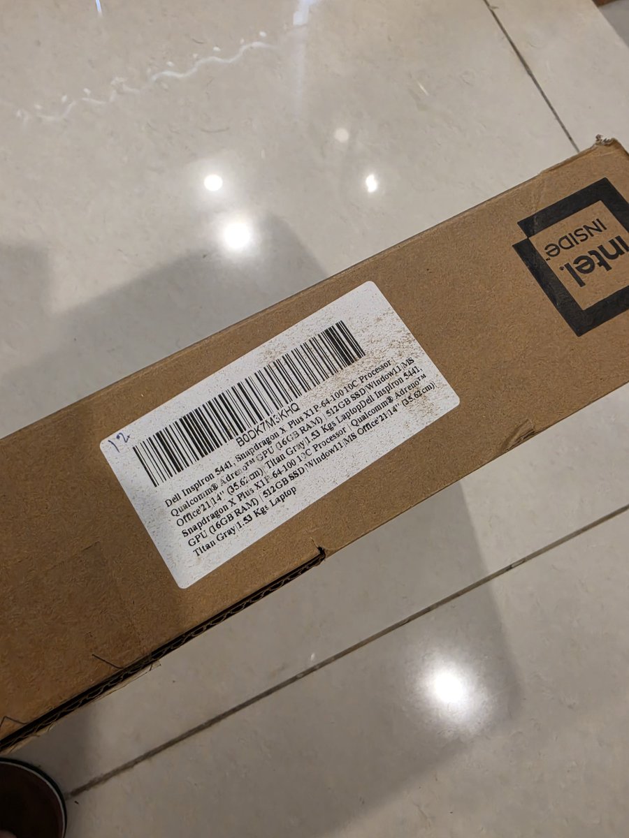 pearlwhite's tweet photo. @Dell @amazonIN fraud being perpetrated. Fraudulent additional label pasted on the box by the seller. Dell K5NMO box with a Dell 14 Inspiron 5441 label. 2-year old cheap product sent. Amazon CS says they will take 4 days to verify - and without even coming to customer location. https://t.co/xTKueJzAmC