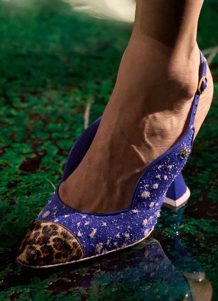soomienana's tweet photo. The insane footwear fromChanel SS27..😮‍💨
Last one is my favourite https://t.co/yOcFcBEapJ
