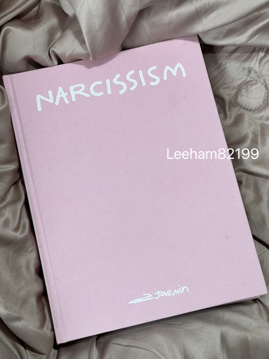 LeeHam82199's tweet photo. ปล่อยของสะสมค้าบบ

Photobook NARCISSISM ปกชมพู
💚1,000 บาทรวมส่ง

แกะแล้ว เปิดดูรูปด้านในแค่ครั้งเดียวคับ

#ตลาดนัดnct #ตลาดนัดnctdream #Jaemin https://t.co/XA07BPwh8U