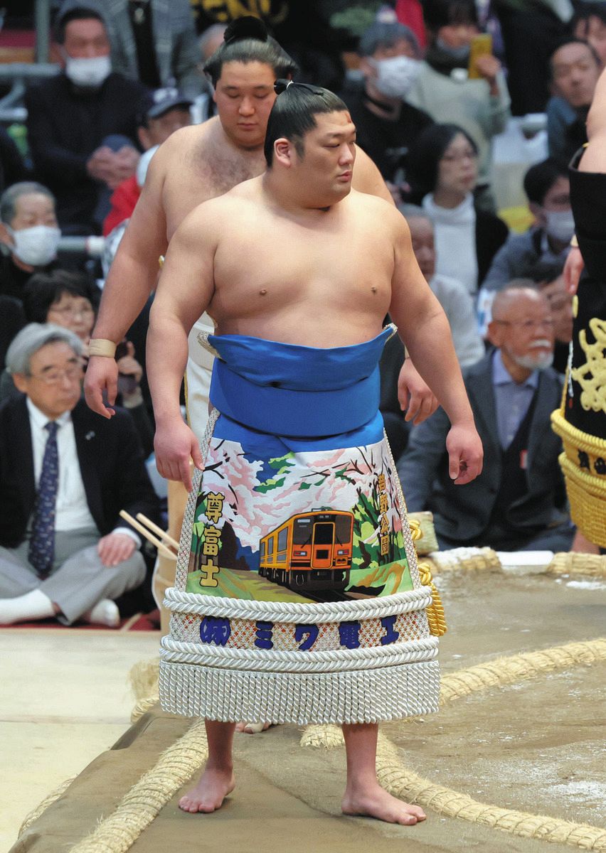 magnasna's tweet photo. 尊富士は、あの史上最強の力士
「雷電為右衛門」の生まれ変わり

だと信じています。 https://t.co/0s9Xc9YCz5