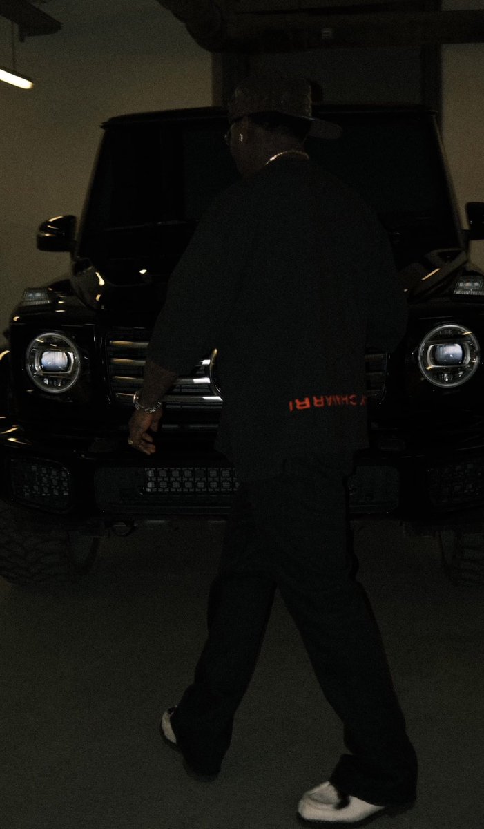 hypetribeng's tweet photo. 🚨Asake Via IG Post 📸 https://t.co/azuZM2Hm2T