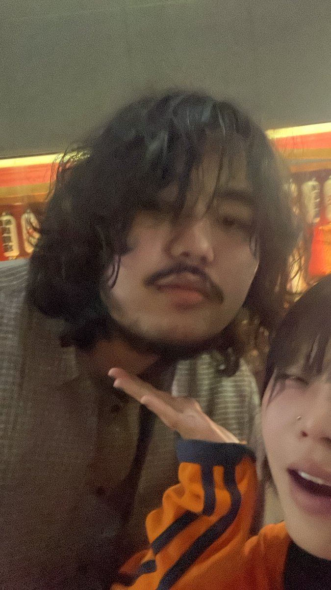 sandr_public's tweet photo. 🍰🎉超☆誕生日おめでとう🎉

本日はギタータケマスターのお誕生日❗️

たくさん美味しいパスタとラーメンを食べて、素敵なギターを弾いてください🎸🎂 https://t.co/8d3RxDJOIr