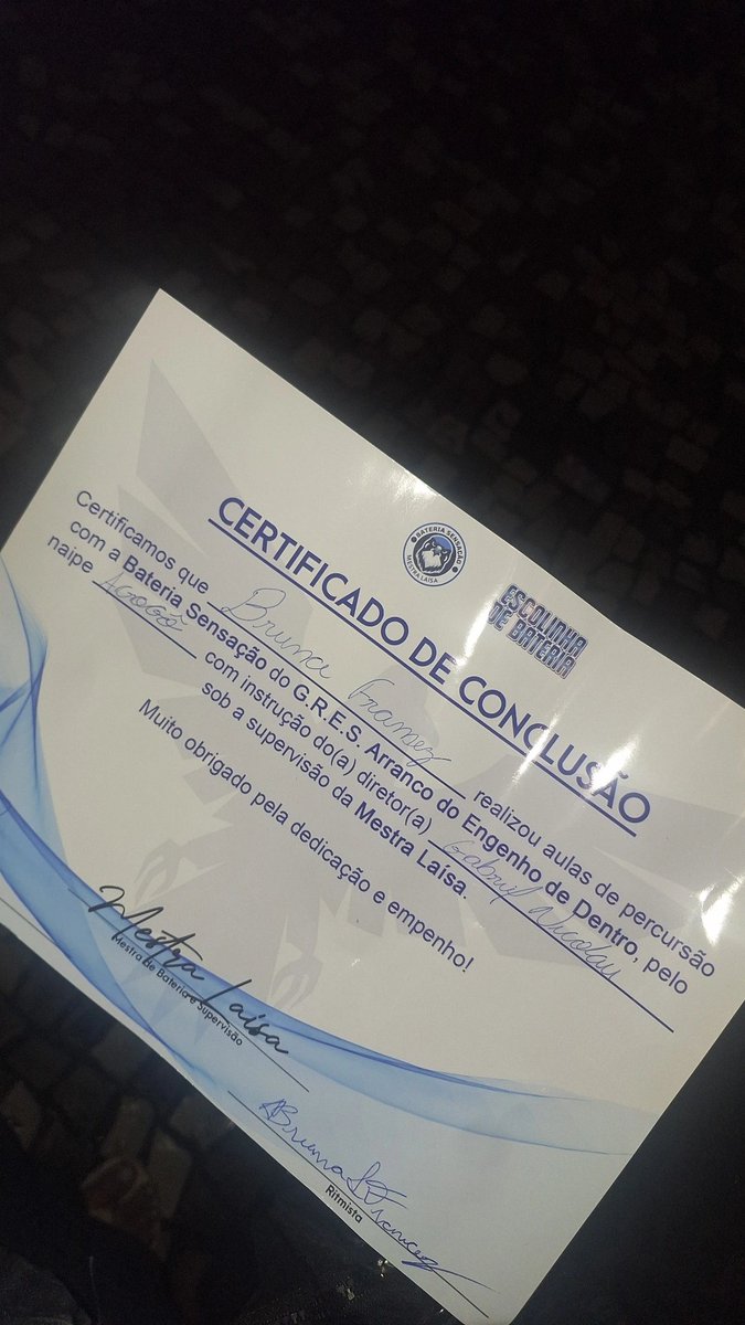 hausofbrunaa's tweet photo. Hoje foi uma noite muito especial, recebi meu primeiro certificado!

O que começou como um simples hobby e virou um encontro de família e um lugar onde encontrei pertencimento.

Obrigada mil vezes ao meu diretor @eugabree e a minha mestra @laisalimadk por tudo! 🫶 https://t.co/ahF7EujVpY