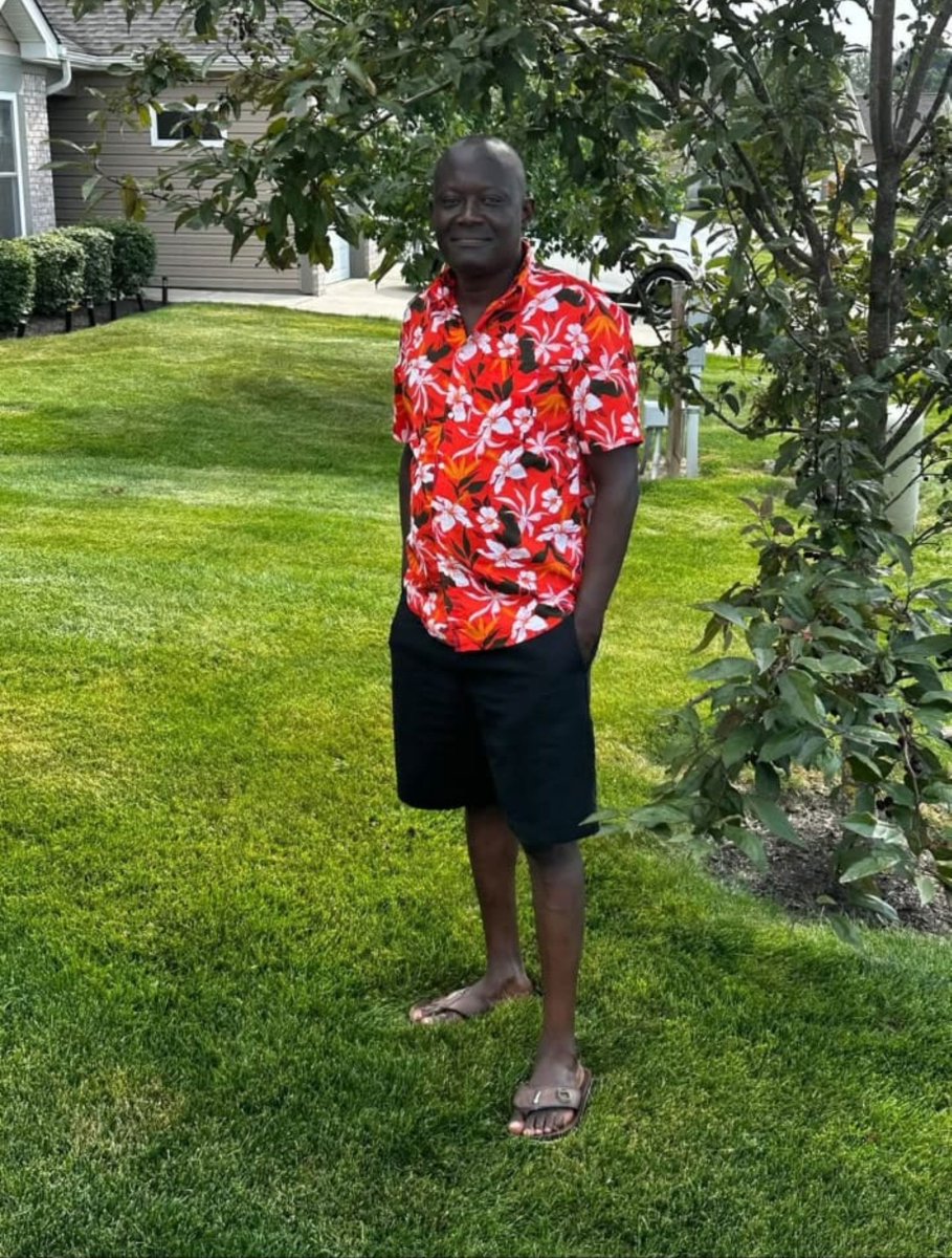 _Sakko's tweet photo. this dude ate books for breakfast ,lunch,dinner ,supper etc . He is a Chemistry Professor at Ivytech Community College in Indianapolis. 

Earned a PHD in Radiochemistry from University of Alabama at Birmingham. He is also serving as a fulltime senior Radiochemist at SpecteonRX in Indianapolis. 

Dr. Omweri Mokaya .