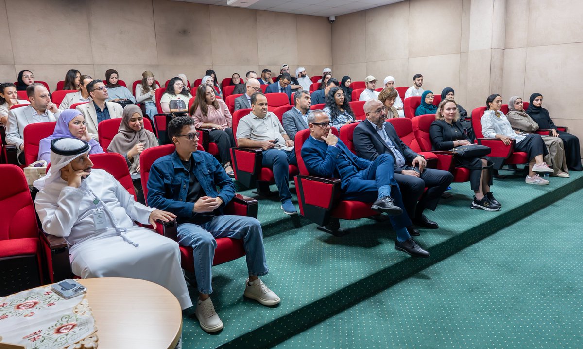 jairolugo's tweet photo. We had a fantastic industry talk delivered by Shane Harris, CEO and co-founder of @SideQuestVR in the College of Communication at the @uSharjah. What a treat! A real window to the future. https://t.co/HpFRA4lodh
