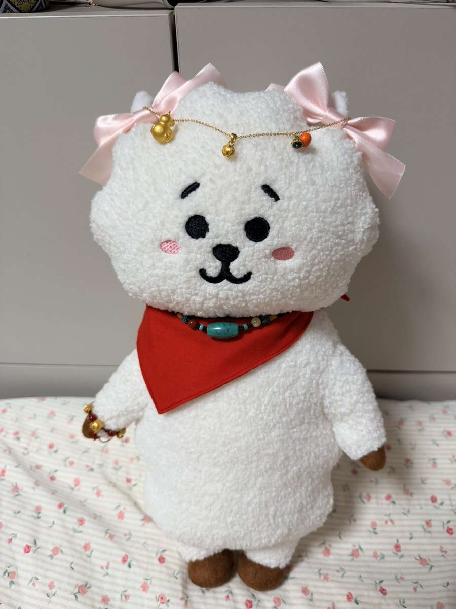 Ien1065946's tweet photo. RJ 
like father like son
#JIN #JinxPeru @peru @bts_peru1 @Latina_pe @BTS_twt 
#방탄소년단진 https://t.co/zeJvvFrOlT