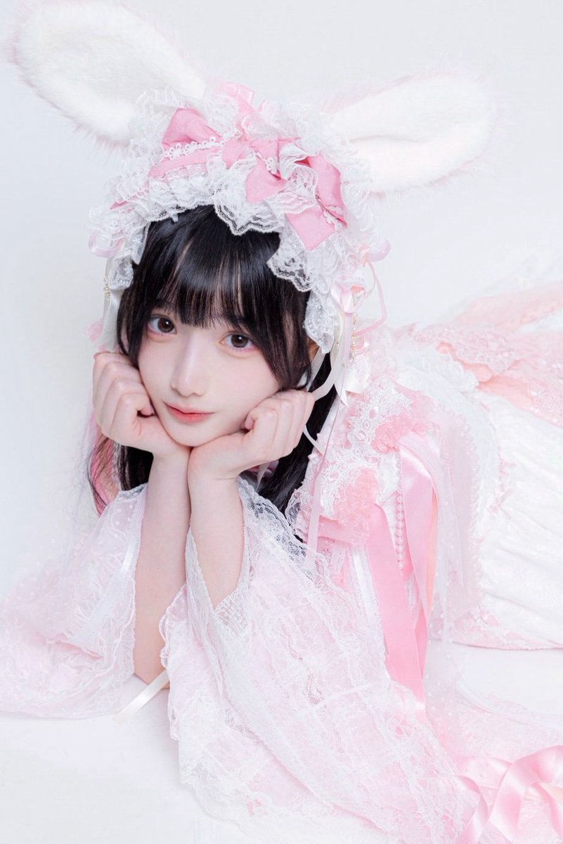 uyusakina's tweet photo. . ݁₊ ⊹ . ݁ ⟡ ݁ . ⊹ ₊ ݁.
「うゆの生誕祭♡今年もよろしくお願いします⭐︎」
ビジュアル＆グッズ公開🐰🤍
. ݁₊ ⊹ . ݁ ⟡ ݁ . ⊹ ₊ ݁.

📍10/8(木)@渋谷WWW
⏰先行物販：16:00〜17:30予定

🎫 当日券販売決定！
当日券：４,500円(税込)

グッズラインナップは画像をチェック！👀
#うゆさきな https://t.co/PjRJ7RP2KH