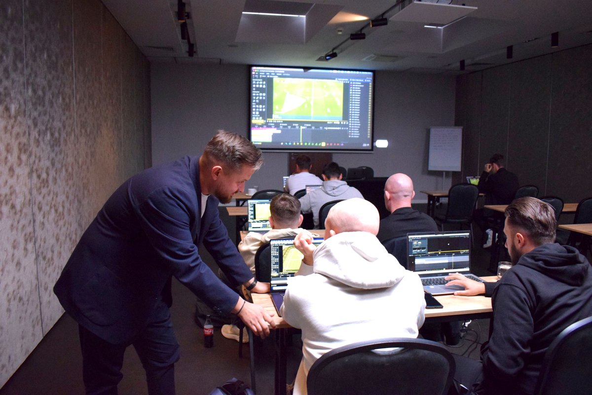 LiveTagPro's tweet photo. 🎓 The 2026/2027 academic year is underway!

Together with ASBiRO University and EkstraTrener, we once again worked with students of Tactical Analysis and Understanding the Game.

They will continue using https://t.co/a5A8Ur0h9t during upcoming classes in Warsaw. ⚽🎥

Thanks 💛 https://t.co/Hn4WUXHEKi