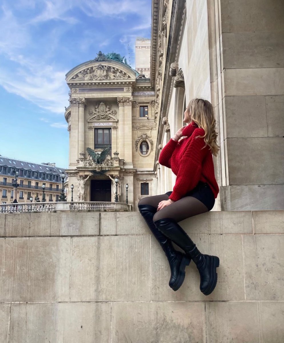 MaryseHeart's tweet photo. Beret on, worries off. Let’s explore! 🎨✈️ https://t.co/cZxBRePfwB