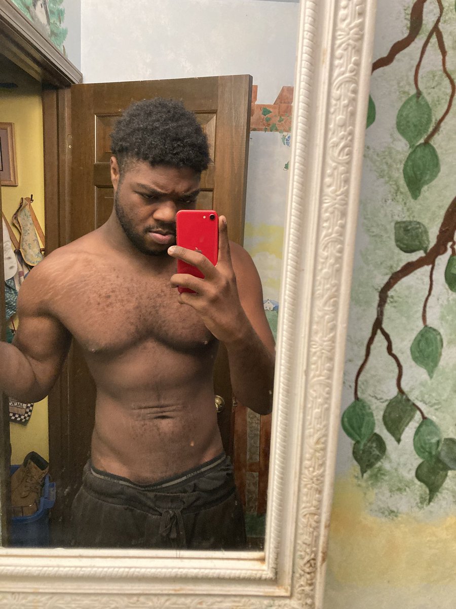 PapiToxico666's tweet photo. Need a pretty latina to come mark these abs up in my mirror 😘💦💦💦 https://t.co/ZD7XJBrKhv