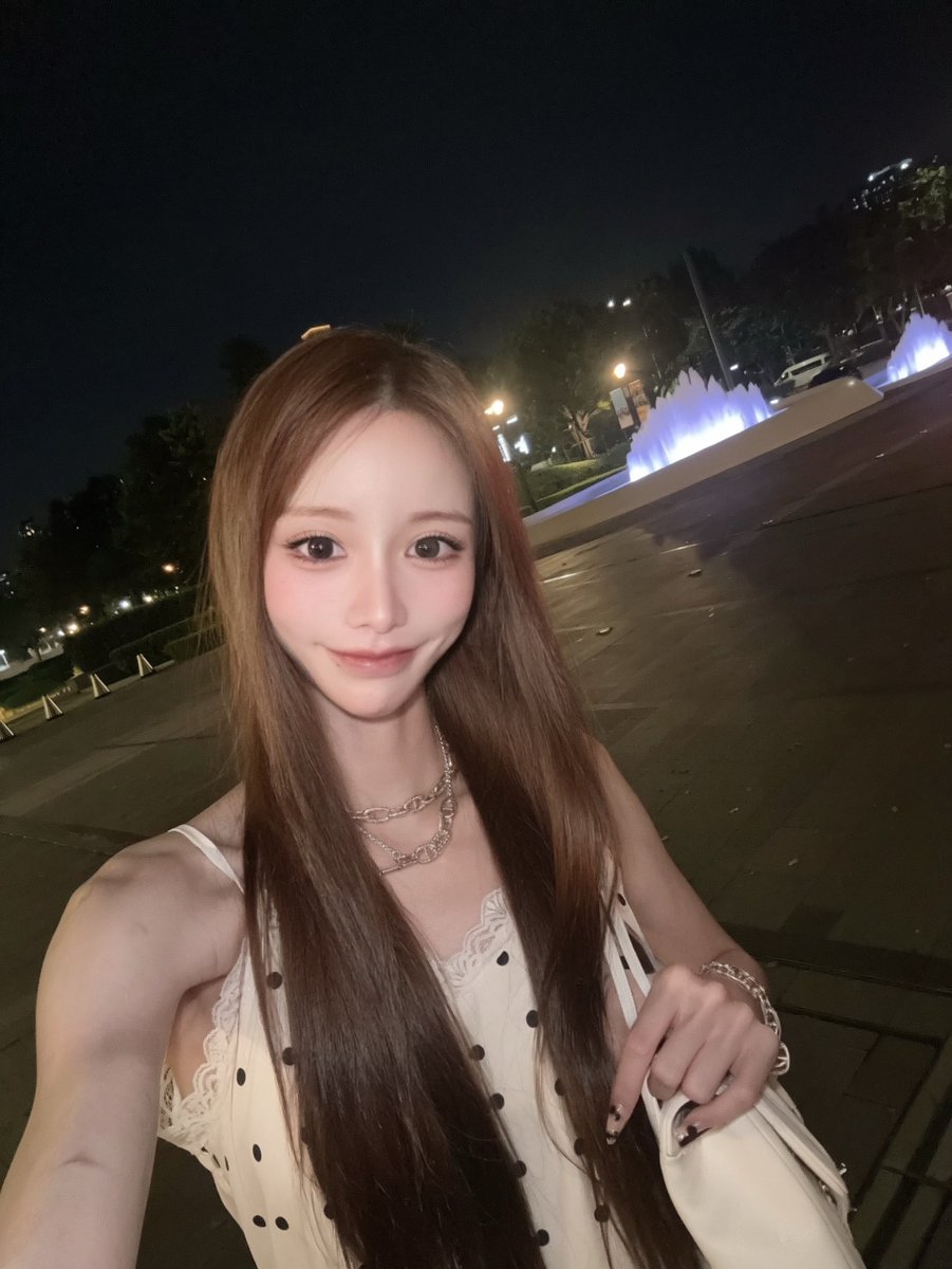 女の子ってほんとに色んな系統になれて髪型も服装もおしゃれできて人生楽しい最高(^з^)-☆女だけの特権🩷 https://t.co/2OMouzjCnR