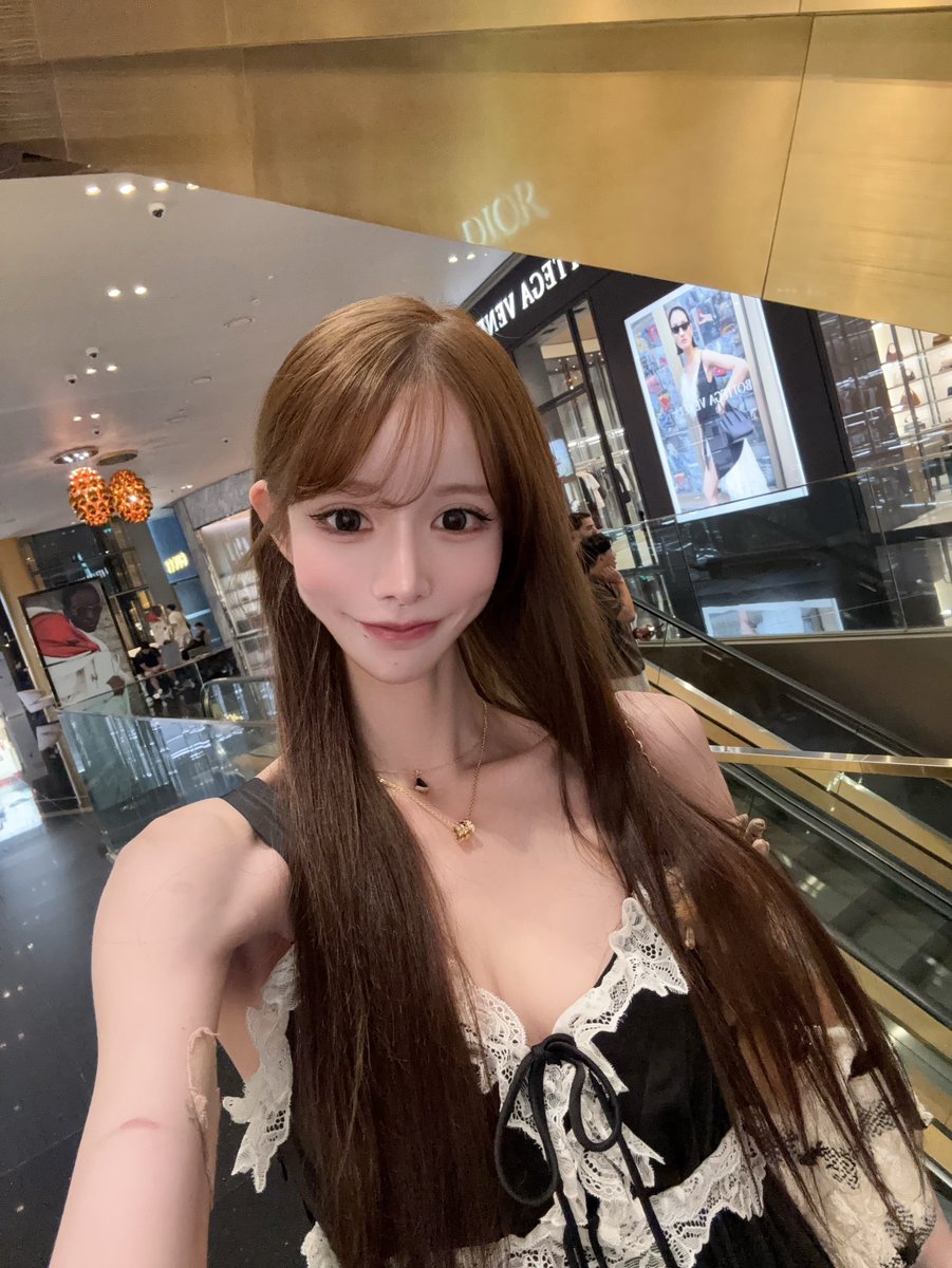 女の子ってほんとに色んな系統になれて髪型も服装もおしゃれできて人生楽しい最高(^з^)-☆女だけの特権🩷 https://t.co/2OMouzjCnR