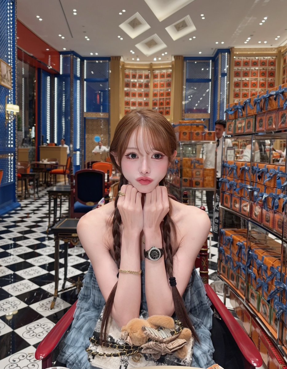 女の子ってほんとに色んな系統になれて髪型も服装もおしゃれできて人生楽しい最高(^з^)-☆女だけの特権🩷 https://t.co/2OMouzjCnR
