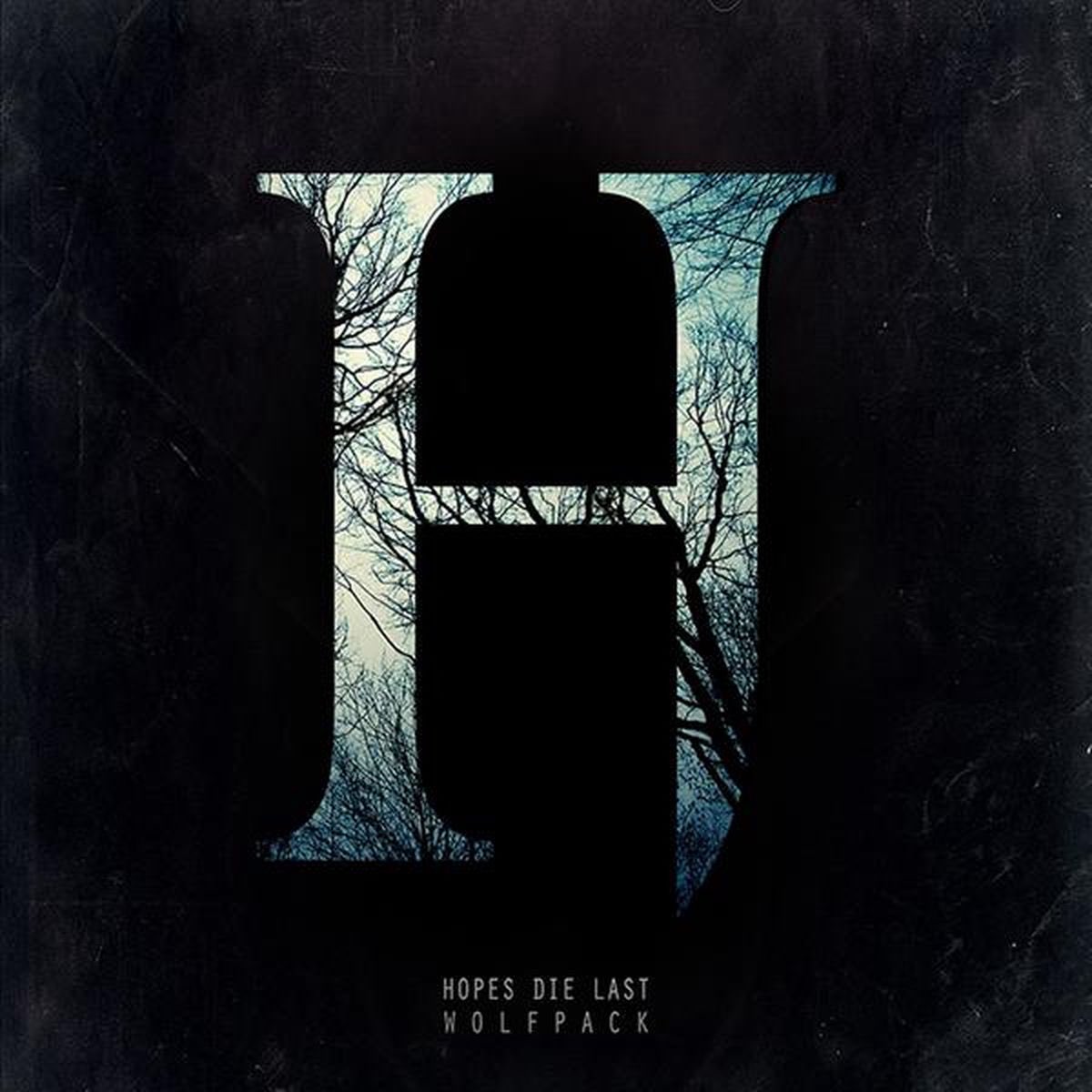 newbloodrecords's tweet photo. 【Hopes Die Last "Wolfpack"再発売プロジェクト始動】
日本で人気を博したHopes Die Lastが4年前に再始動したのも少し前の話。
彼等の活動休止前の2013年にリリースされたWolfpackというEPは自主盤ということもあり、購入できた人も少なかったと思います。僕も初期からHDLの事を好きだった若造で何とか手に入れた記憶があります。

昨日、ベコーに「あなた達のことを愛してる日本からWolfpackを再発売をしたい」と直談判をしたら、『バンドとしてもノリ気だから、プランを教えて！』と返信がありました。
どんな結果になろうが最善を尽くしてみようと思います！日本にHDLの音源が戻ってくるだけでも激アツだから🔥