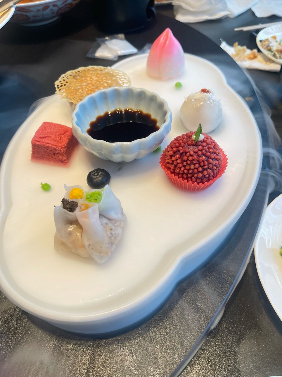 MollyEarlygrir's tweet photo. En el menú exclusivo, el plato [秘莱] se presenta con una presentación elegante y [彰]a la vista, resistente a prueba de [抗] y de gran calidad. https://t.co/415qqtut5x
