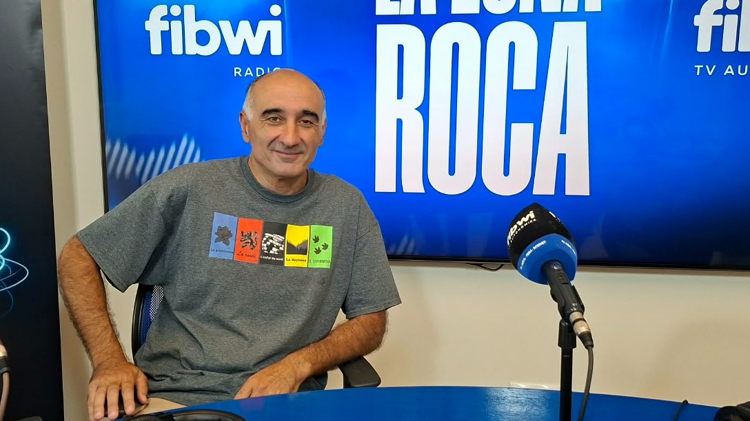 fibwiradio's tweet photo. A las 13:00 hrs, la "Zona ROCA" @JuanRoca2 en @fibwiradio
🗣️Florin Andone @TerritorioATB
🔝Nuestra sección de polideportivo y otras 'cosas' con @elnaandes de @UHmallorca
👉Análisis del @RCD_Mallorca con:
🗣️@espinosa_llamas✍️
🗣️@bielcompanyvive✍️
⚽️@JuanmaAlbiol Sala Albiol📺 https://t.co/jT0bJ5E73v