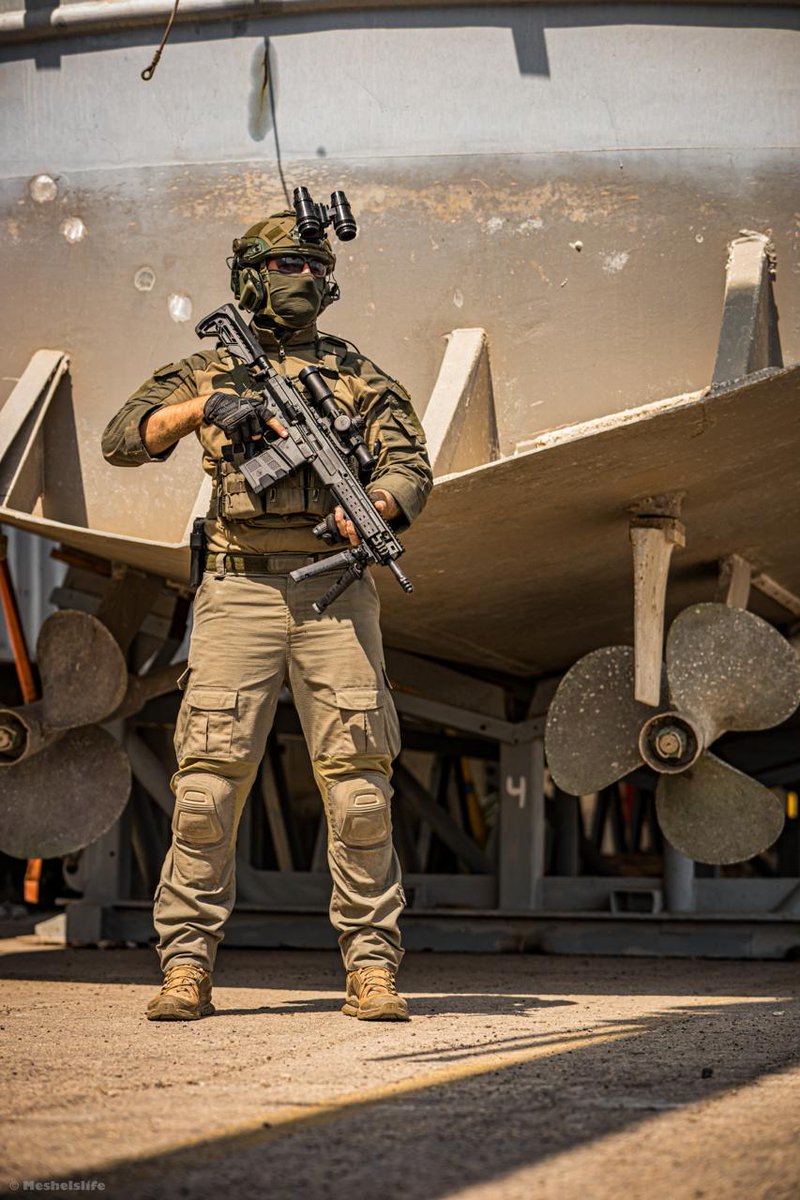 Israel_MOD's tweet photo. Israel and Argentina Sign G2G Agreement for IWI's ARAD Rifles 🇮🇱🇦🇷

Under a G2G agreement led by the IMOD's International Defense Cooperation Directorate (SIBAT), Argentina's Armed Forces have selected IWI's ARAD 5 and ARAD 7 rifles. 

Read More: https://t.co/9v7lI4Lka0 https://t.co/SeyJ26VTCE