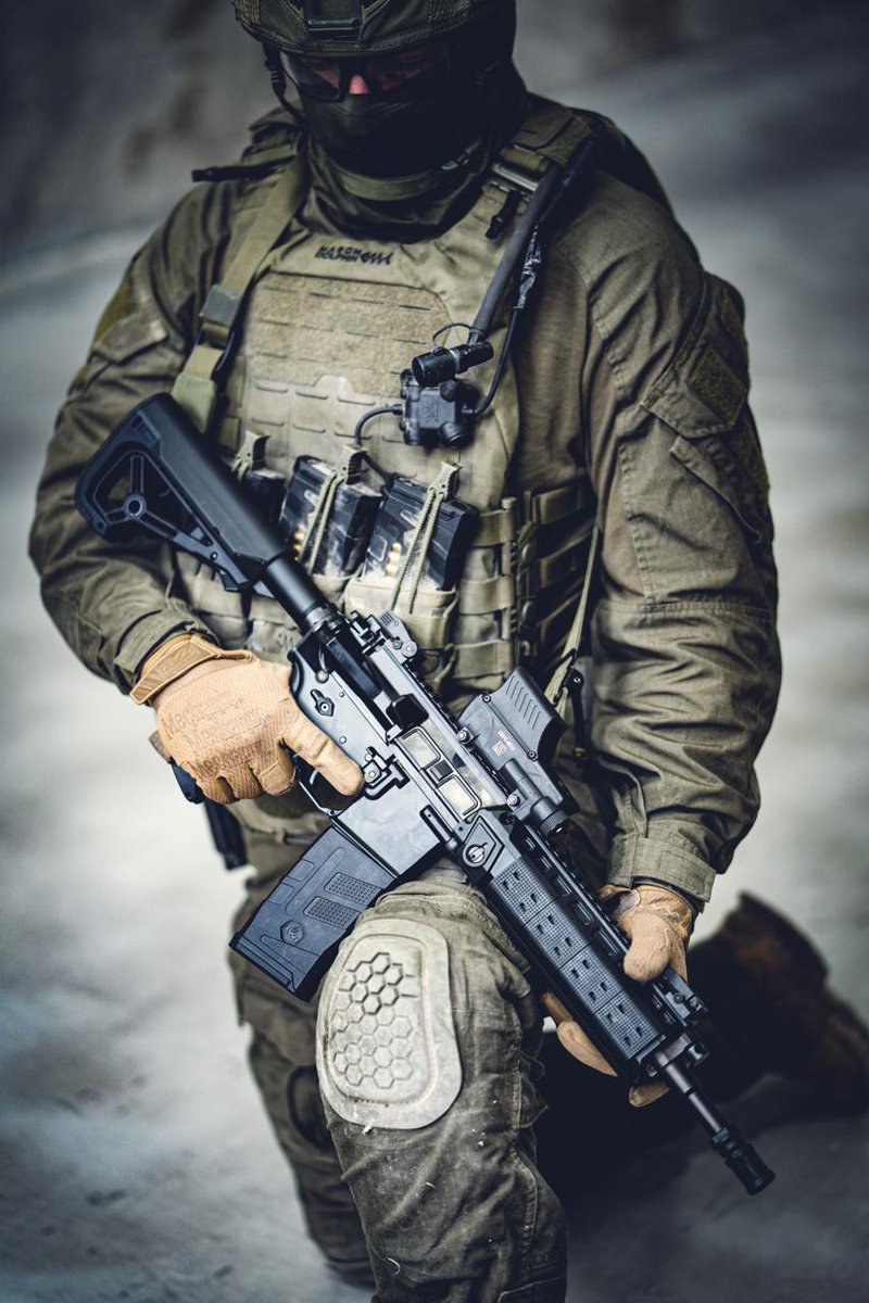 Israel_MOD's tweet photo. Israel and Argentina Sign G2G Agreement for IWI's ARAD Rifles 🇮🇱🇦🇷

Under a G2G agreement led by the IMOD's International Defense Cooperation Directorate (SIBAT), Argentina's Armed Forces have selected IWI's ARAD 5 and ARAD 7 rifles. 

Read More: https://t.co/9v7lI4Lka0 https://t.co/SeyJ26VTCE