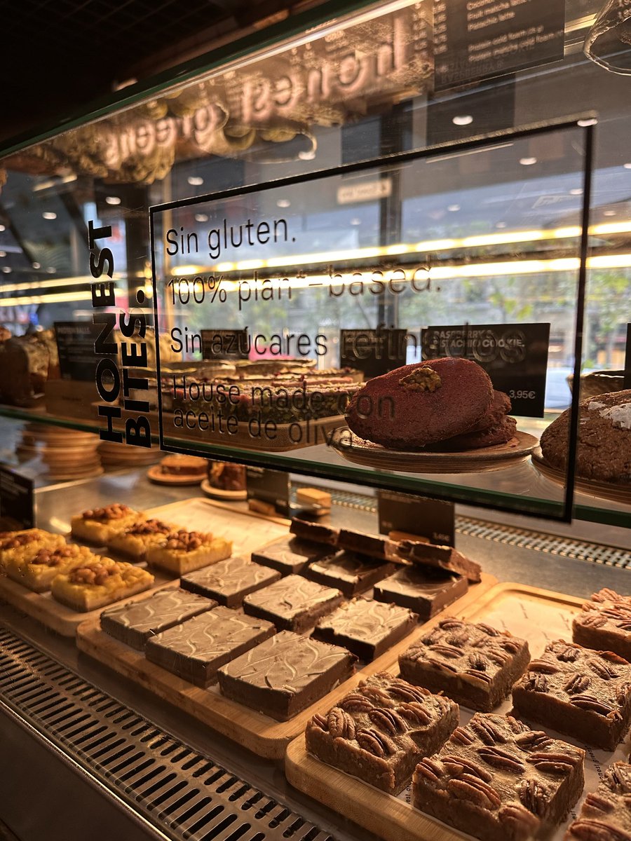 maghico22's tweet photo. Posiblemente la mejor propuesta Fast Food del mundo. Honest Greens, Madrid. https://t.co/XmETVl7upU