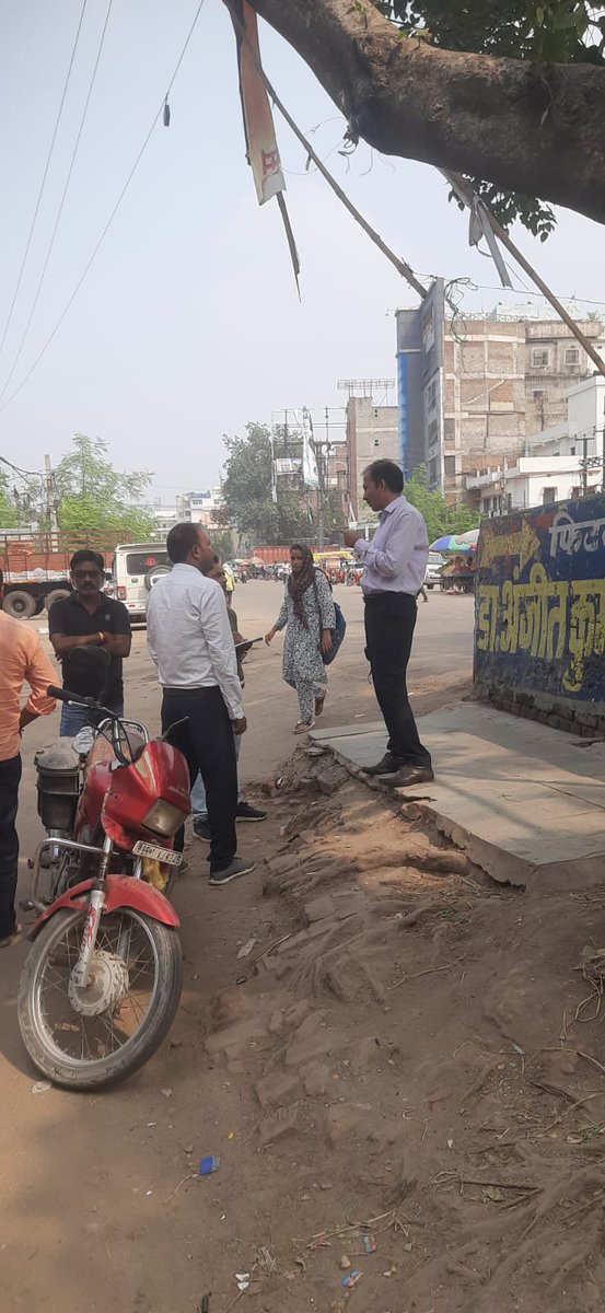 ESD_GARDANIBAG's tweet photo. ⚡️Ensuring a safe and illuminated Durga Puja! 
The General Manager of PESU led a comprehensive inspection of major Durga Puja pandals of ESD Gardanibagh to review safety standards and power infrastructure.
PESU is working round-the-clock to guarantee uninterrupted power supply https://t.co/41D2wpUP4K