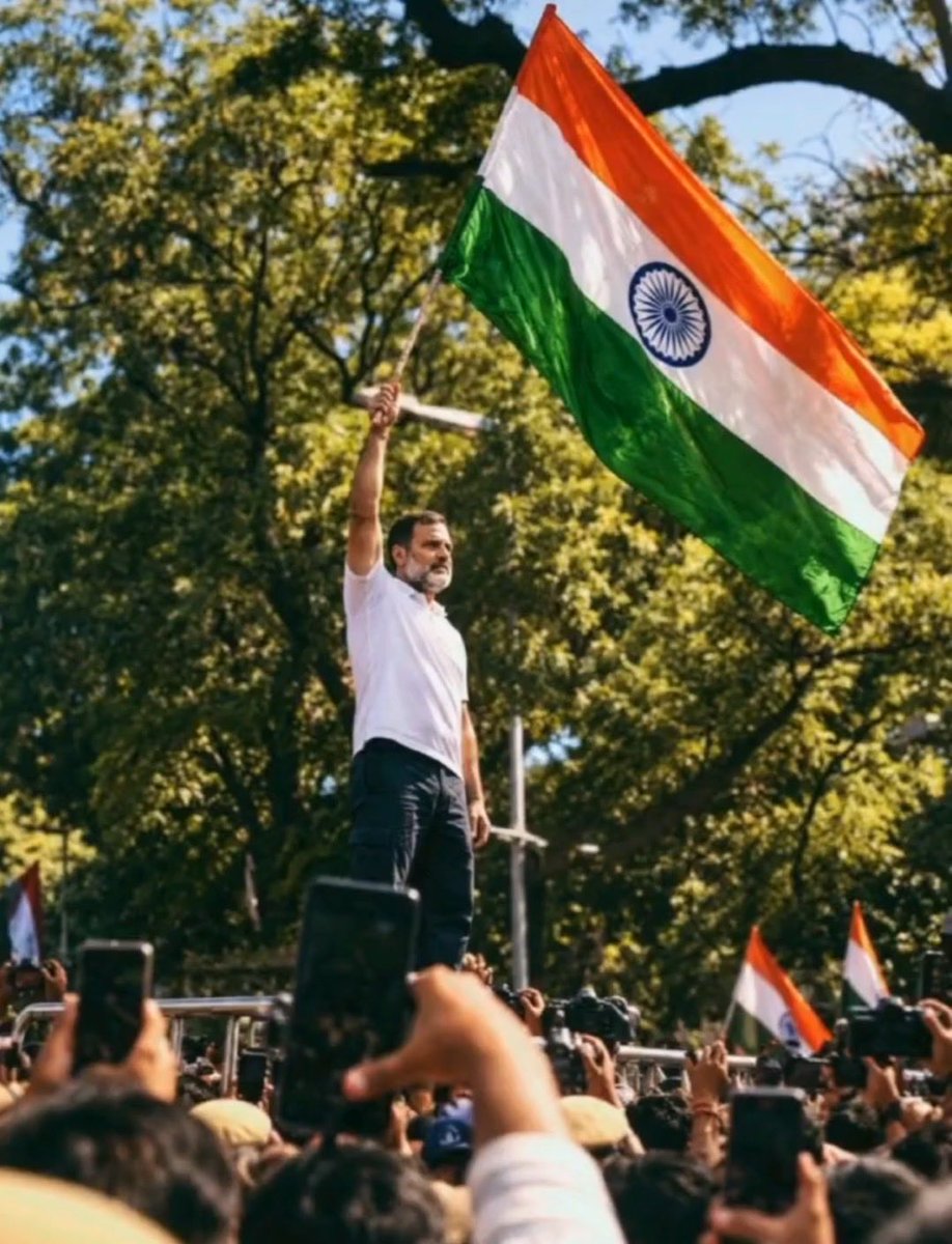 ShujaGandhi's tweet photo. THE MOST ICONIC PICTURE OF 21ST CENTURY 🗿🔥 https://t.co/PdycQfkzVx