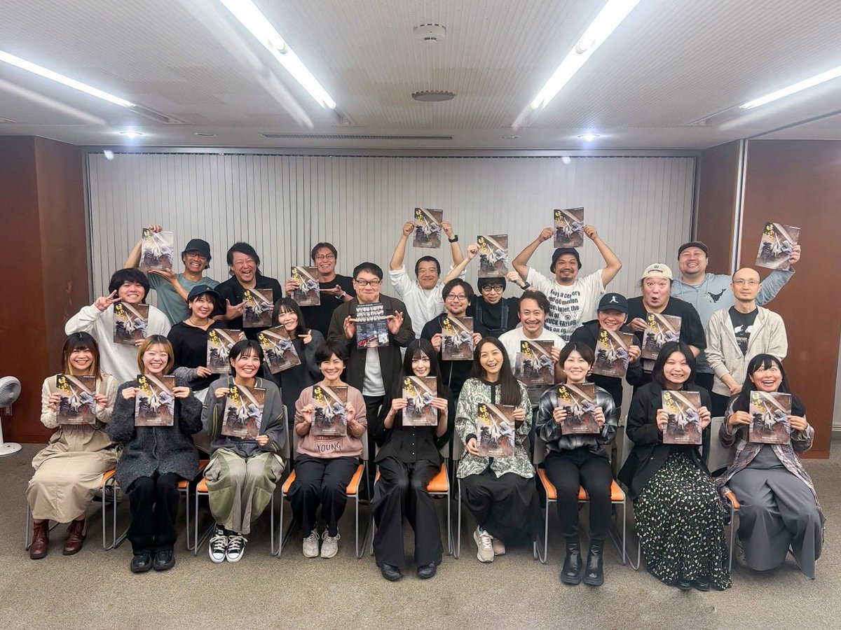 guwalinyaon's tweet photo. グワィニャオン25周年公演
「#ほたえな 胸中が猿」

11月25日(水)〜29日(日)
シアターグリーンBIG TREE THEATER

🎫チケット発売開始は
10/13(火)10:00〜

顔合わせを行いいよいよ始動！

西村太佑
渡辺利江子
尾形雅宏
熊木拓矢

山口勝平（悟空）
高木　渉（アーツビジョン）
遠藤純一（劇団昴）
↓ https://t.co/wY0c51pl0R
