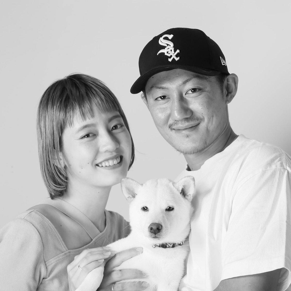 studiodogrun's tweet photo. 愛犬も、大切な家族。

だから、愛犬だけではなく
一緒に暮らす家族も写真に残してほしい。
何年か後に見返したとき、
きっと大切な一枚になります。

今しか撮れない写真があります。
#愛犬撮影 #家族写真 #スタジオドッグラン https://t.co/KVObKzRoJI
