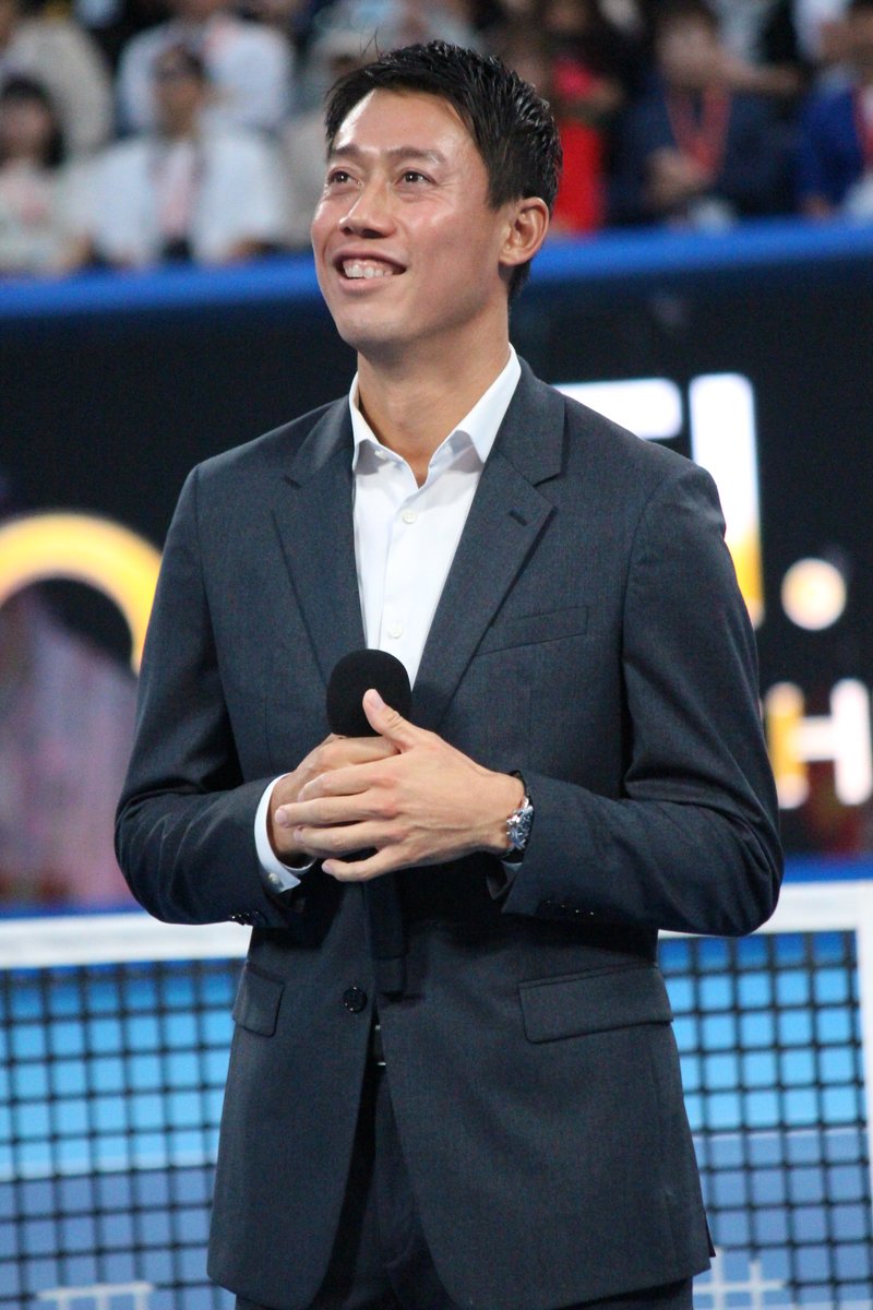 wowowtennis's tweet photo. ﹋﹋﹋﹋﹋﹋﹋﹋﹋﹋﹋﹋
#錦織圭 Tribute Ceremony
﹏﹏﹏﹏﹏﹏﹏﹏﹏﹏﹏﹏
ㅤ
スーツ姿でバッチリ決めて登場👔✨
ㅤ
セレモニーでは
マイケル・チャン元コーチや
盛田正明 元日本テニス協会会長によるスピーチも！
ㅤ
#ありがとう錦織圭
#WOWOWで木下JOテニス https://t.co/W4HI10Tjwd