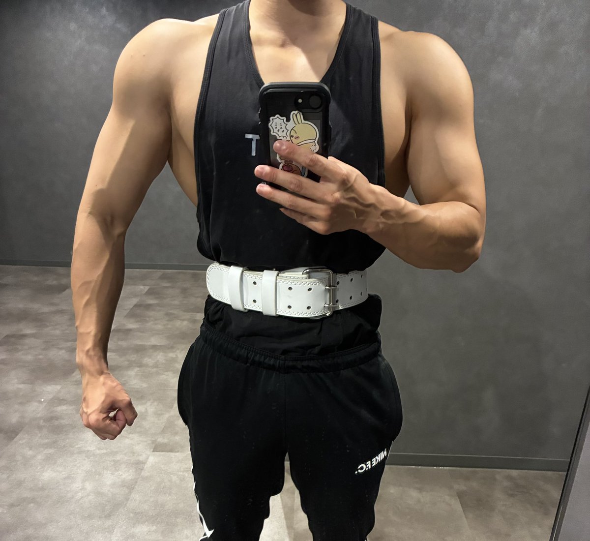 sasami_qed's tweet photo. 10月から3時半起きトレーニーなったけど皆んなと逆で仕事→筋トレです🏋️‍♀️ https://t.co/31Xy9Y3Itd