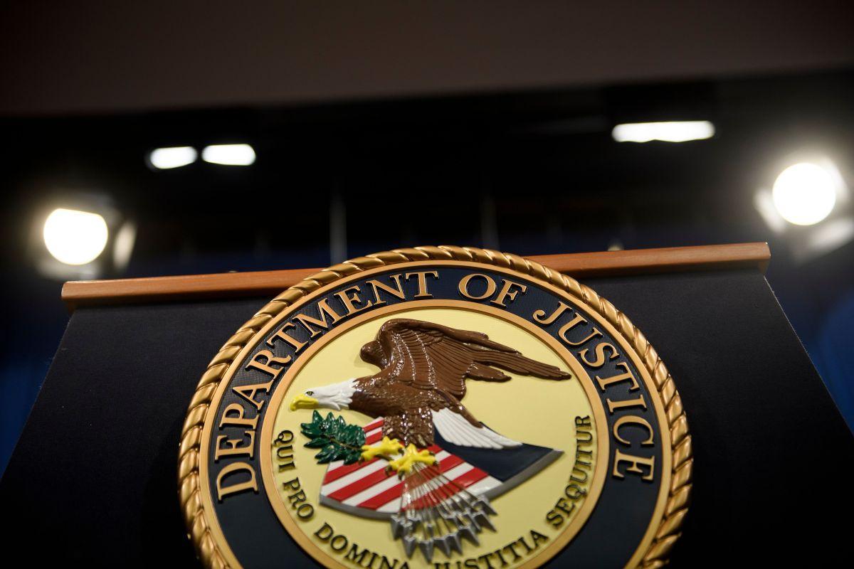 Newsweek's tweet photo. Trump administration seeks to strip 40 naturalized Americans of their U.S. citizenship. https://t.co/FsOLYq6vSp https://t.co/sipTkh8fdb