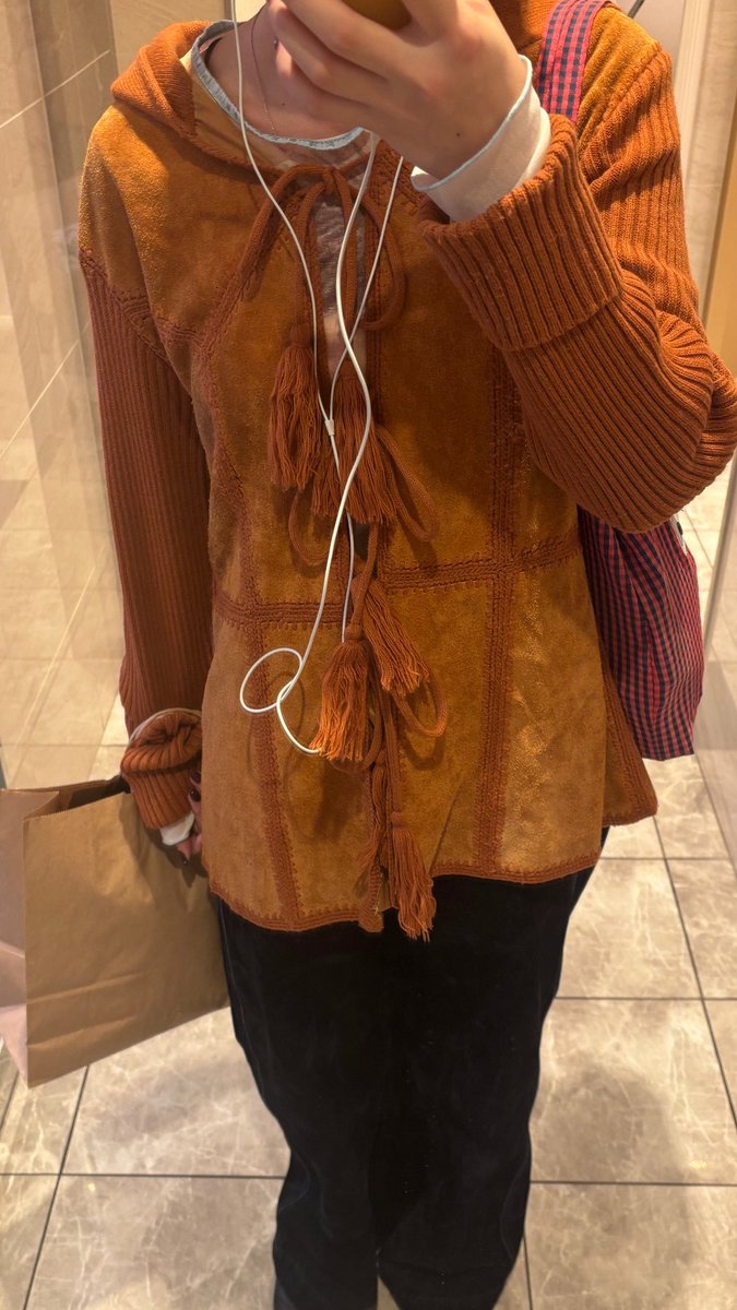 222shwld's tweet photo. 躁なのでまた服を買いました https://t.co/nUucA6pma2