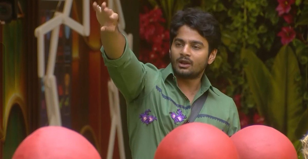 natarajofcric45's tweet photo. Someone tell #Rohit to stay calm and maintain his composure. 

Giving vibes that everyone in the house is mocking everyone without any reason.

This will be a loss to #Rohit 

He should come out of his group to improve his game.

That will definitely help him.

#BiggBossTelugu10 https://t.co/xIEvn9c38y