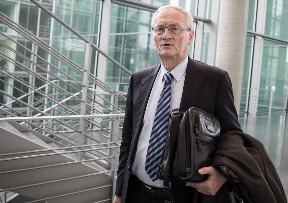 clashreport's tweet photo. Former BND chief August Hanning has been arrested on suspicion of espionage and leaking state secrets.

German media reported that Hanning, who led Germany’s foreign intelligence agency from 1998 to 2005, allegedly received classified documents from an informant in exchange for money.

Federal prosecutors are reportedly investigating him for espionage against the state, disclosure of state secrets, attempted treason and acting as a secret service agent.