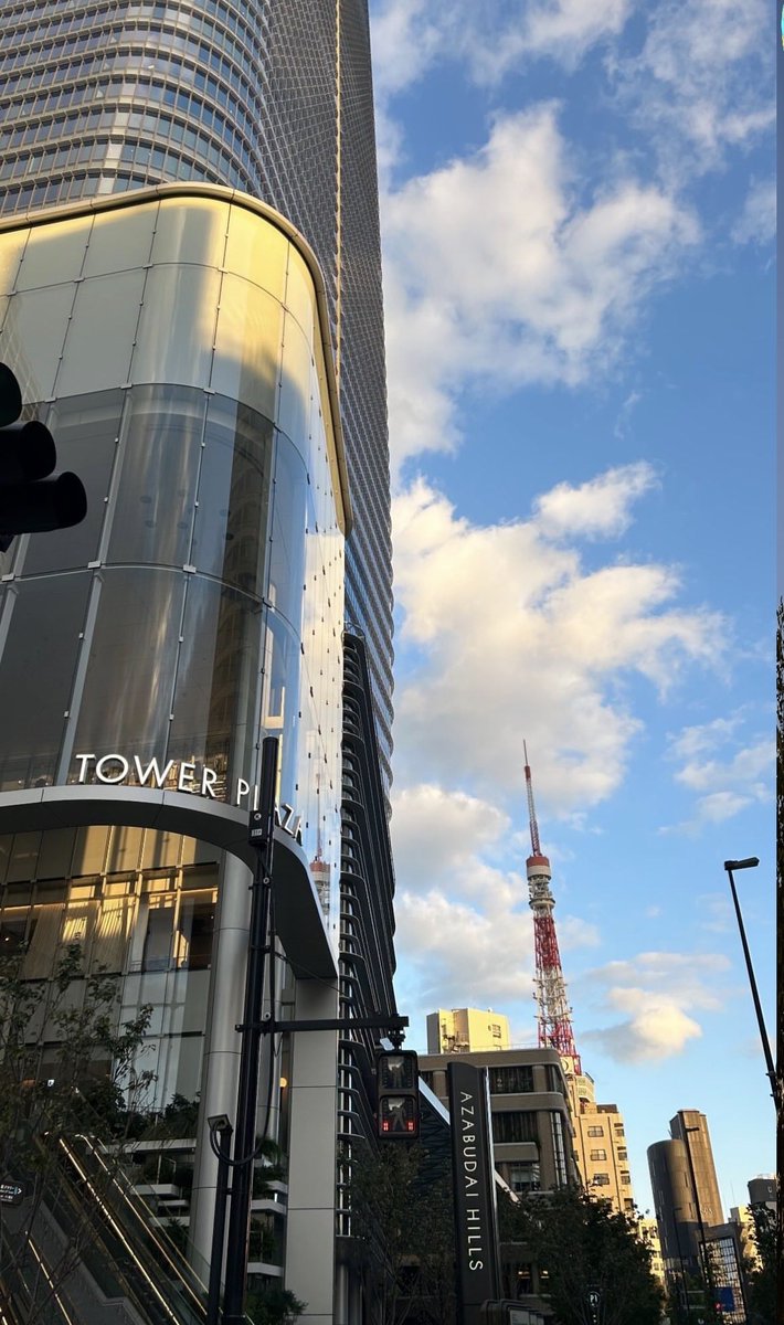 berry_in_gum's tweet photo. 私も神楽坂と麻布台ヒルズ周辺、日本橋すごく好き🥺✨あと、名古屋の久屋大通も好きなんだけれど、あそこも良い氣流れてますか？？🌟（笑） https://t.co/hQ1gapYUxY