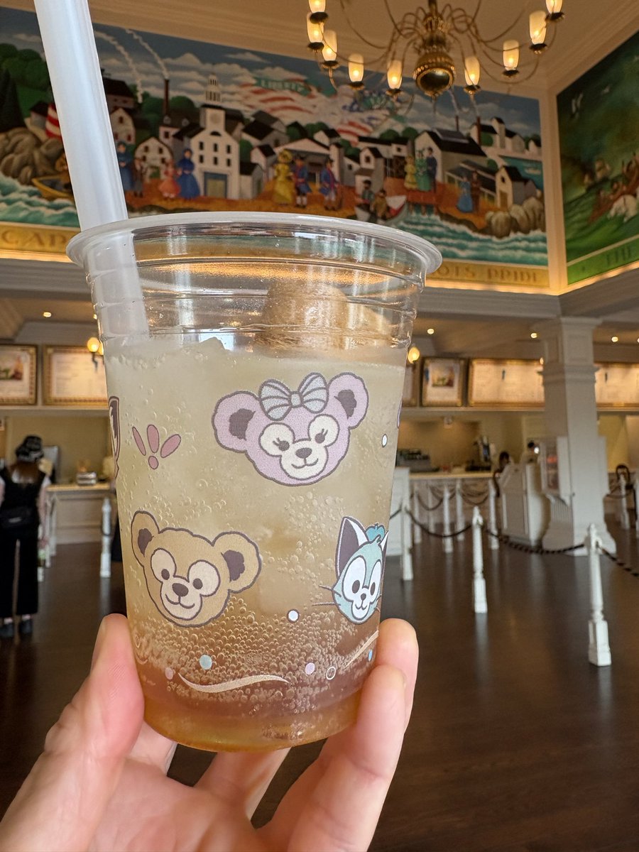 yu_a_a_yu_'s tweet photo. フリードリンク券でたくさん飲みました。
『リメンバー•ミー』のドリンクが1番美味しかった（2杯飲みました） https://t.co/7A08kMtAtv
