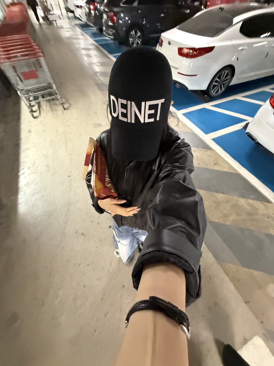 sorxzc's tweet photo. 연휴에 가족들이랑 동대문 종로 뿌시기 함 https://t.co/FlmFk092C1