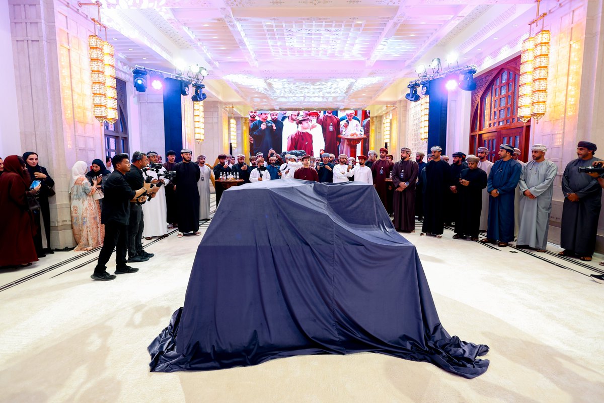 Rikaz_oman's tweet photo. لحظة تُكتب في بداية فصل جديد ✨

من دار الأوبرا السلطانية مسقط، احتفينا بتدشين رتال بلس؛ مشروع جديد يترجم رؤية ركاز في تطوير وجهات ترتقي بتفاصيل الحياة، وتجمع بين جودة التصميم، قيمة الموقع، وفرص السكن والاستثمار.

ليلة استثنائية، بحضور شركائنا وضيوفنا، نحتفي فيها ببداية جديدة. https://t.co/xRSSiKFvzJ