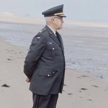 ustonymc's tweet photo. The last living five-star General, Omar Bradley, looks over Omaha Beach during the 25th anniversary of the D-Day landings, June 1969. https://t.co/ZW0wIGSzeT