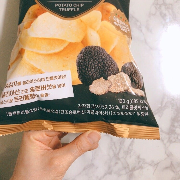4444Scp36313's tweet photo. 블랙트러플오일 0.0000007%함유 https://t.co/Thub9cr8Zk