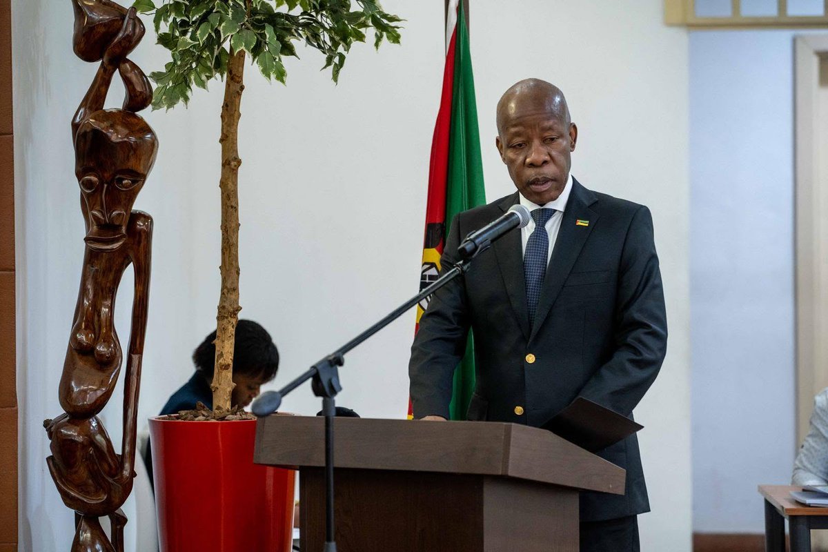 EmbEspMaputo's tweet photo. La pasada semana, la Embajadora 🇪🇸 participó en la presentación de resultados del proyecto INTEGRA para la lucha contra la corrupción financiado por @EUinMoz y @AECID_es.

Gran trabajo de jueces y magistrados de🇲🇿y paso adelante en la transparencia de la actuación judicial. https://t.co/9KBQ42oQmS