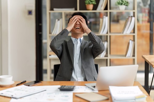 WindrushBusines's tweet photo. HMRC fines hit for late share returns
HMRC has started issuing late penalties for employee share scheme returns, avoid fines by submitting your ERS reports on time every year. Check your deadline now. #HMRC #Tax #Compliance https://t.co/kK9urJqWl5 https://t.co/Vl9Y0I5ZIr