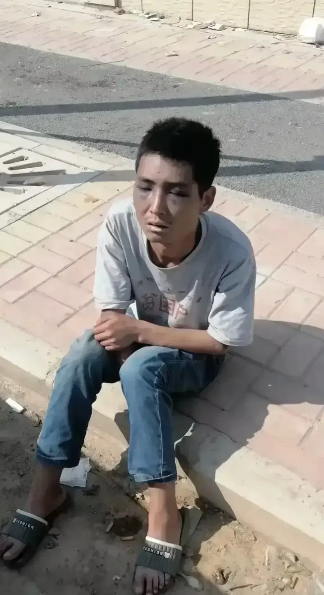 CliffIcebf98's tweet photo. [I had to pay alone, how sad, no one to help me through this tough moment]， https://t.co/JhK98FY7qg