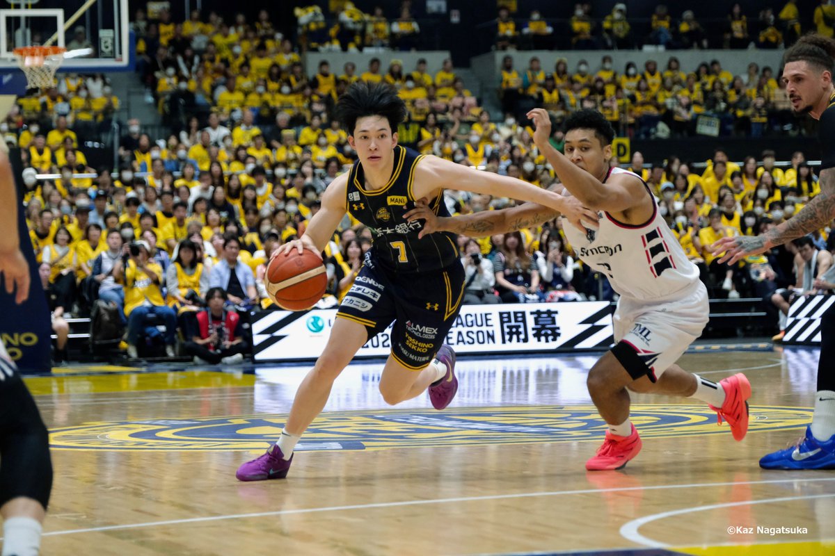 Basketball_mgz's tweet photo. ＿＿＿＿＿＿＿＿＿
🏀記事公開！✍
￣￣￣￣￣￣￣￣￣
◆りそなグループ B.LEAGUE 2026-27シーズン
／スペシャルリポート◆

小川 敦也
（宇都宮ブレックス #7）

「常に活躍できるところを見せたい」
“Xファクター”ではなくチームの主軸へ。

日本代表で濃密な夏を過ごした
小川敦也選手
（@tw_atsuya31）は
宇都宮ブレックス
（@utsunomiyabrex）で
勝負の5シーズン目を迎えました。

今回は、アジア競技大会を経て、
逞しさを身につけた小川選手について
スポーツライターの
永塚和志さん
（@kaznagatsuka）に
執筆いただきました。

ぜひ、ご覧ください。
▶https://t.co/E4nxgPAm9N

#小川敦也（@tw_atsuya31）
#宇都宮ブレックス（@utsunomiyabrex）
#GOBREX
#Bリーグ
#りそなグループ